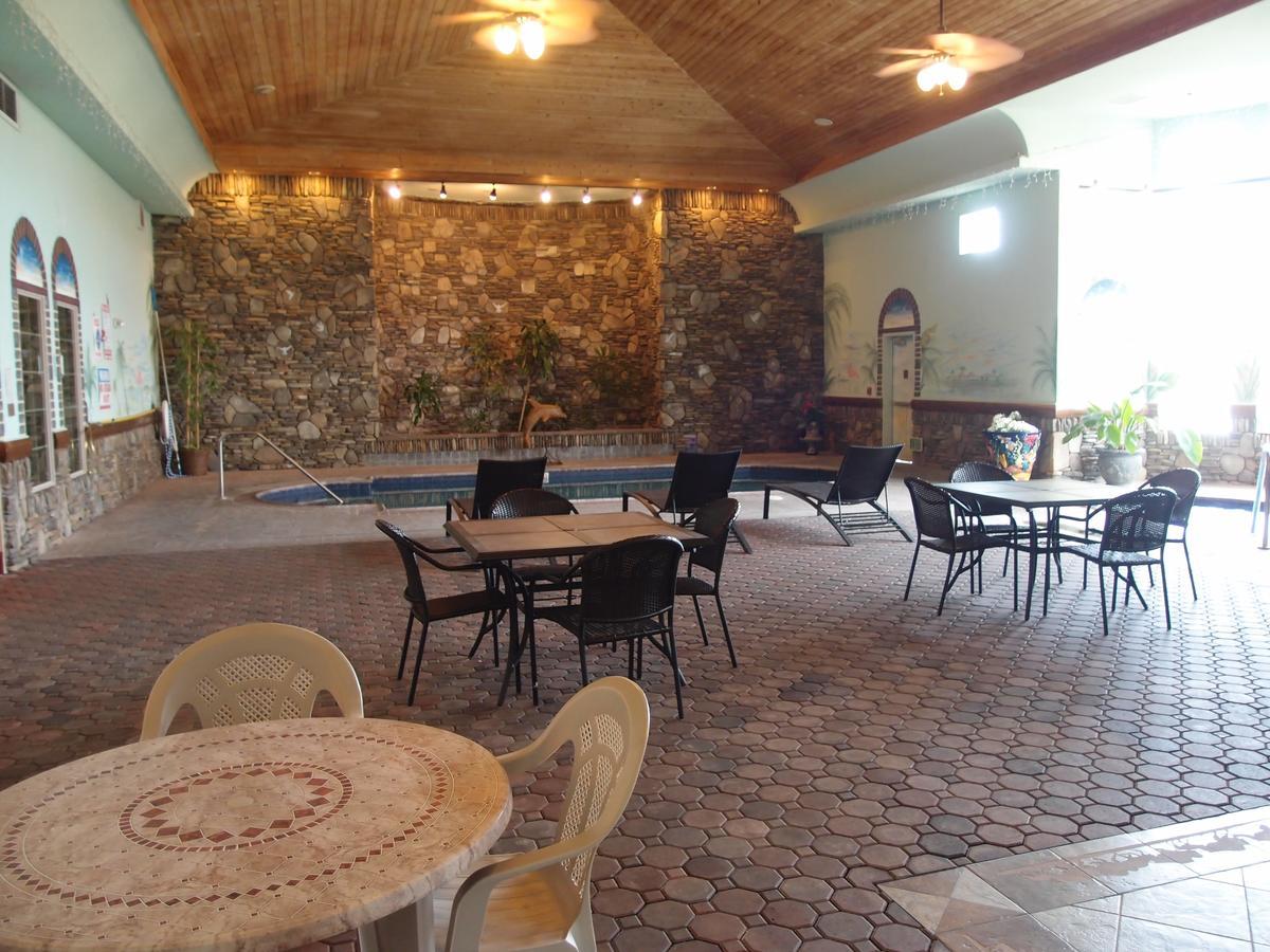 The Lodge At Rolling Hills Casino & Resort Corning Bagian luar foto